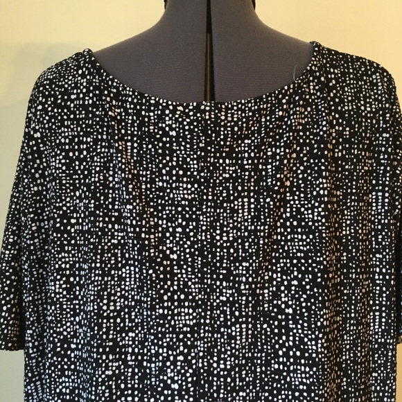 Croft & Barrow Dot Print Tee - Picture 4 of 10